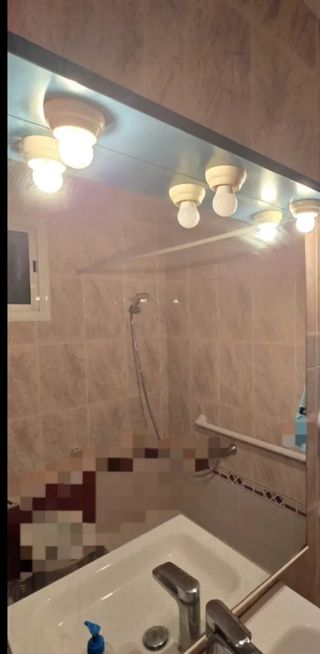 Espejo de baño plateado