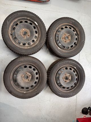 4 Ruedas Invierno Yokohama BluEarth 205/55 R16