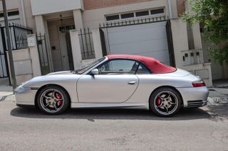 Porsche 911 Carrera 4 Cabrio