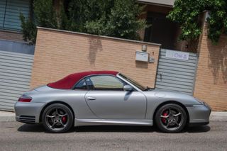 Porsche 911 Carrera 4 Cabrio