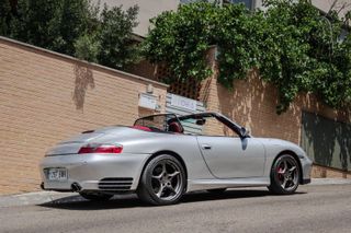 Porsche 911 Carrera 4 Cabrio