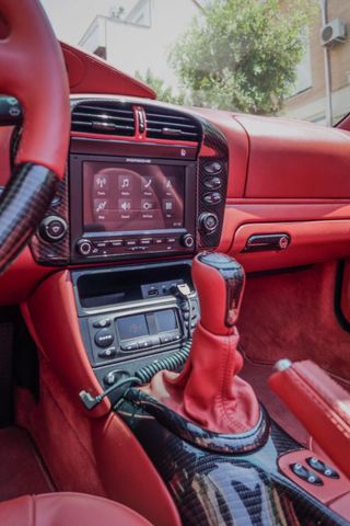 Porsche 911 Carrera 4 Cabrio