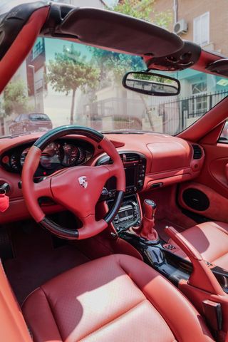 Porsche 911 Carrera 4 Cabrio