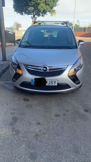 Opel Zafira 2016