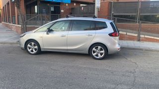 Opel Zafira 2016