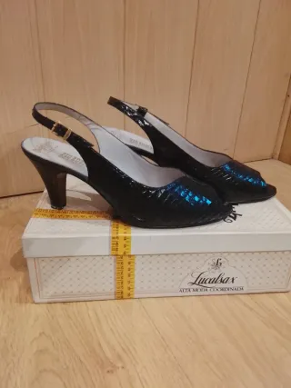 Zapatos de salón Lucalx negros tacón