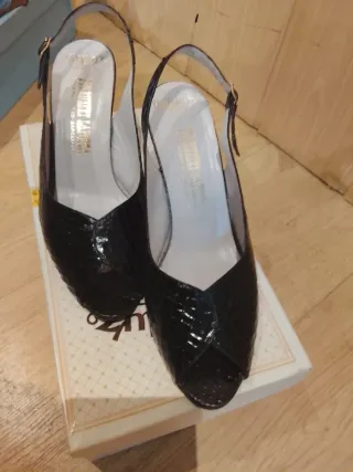 Zapatos de salón Lucalx negros tacón