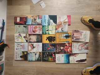 NOVELAS DE AMOR ANTIGUAS 
 CADA UNA A 5 EUROS .