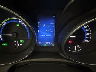 TOYOTA AURIS 1.8 140H HYBRID ACTIVE BUSINESS PLUS