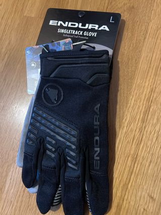 Guanti e Calzini MTB Endura