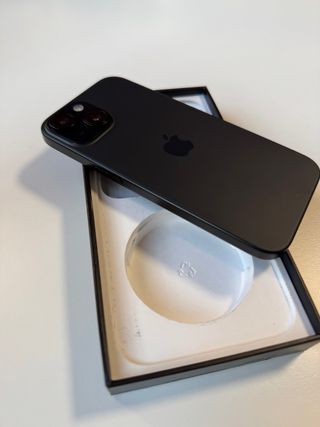 iPhone 15 - 100% Batería 
