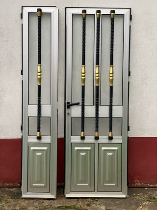 Puerta de aluminio vivienda