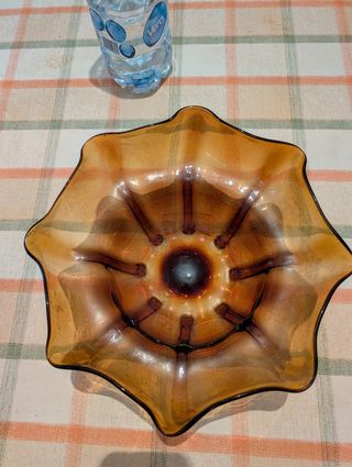 Centrotavola in vetro ambrato