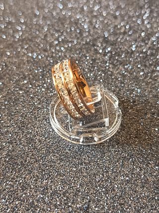 Anillo Rosa Dorado con Cristales