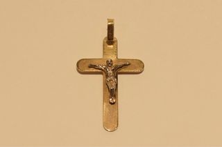 CRUZ DE ORO 18K/2.7Gr