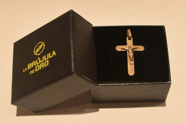 CRUZ DE ORO 18K/2.7Gr