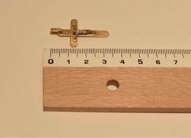 CRUZ DE ORO 18K/2.7Gr