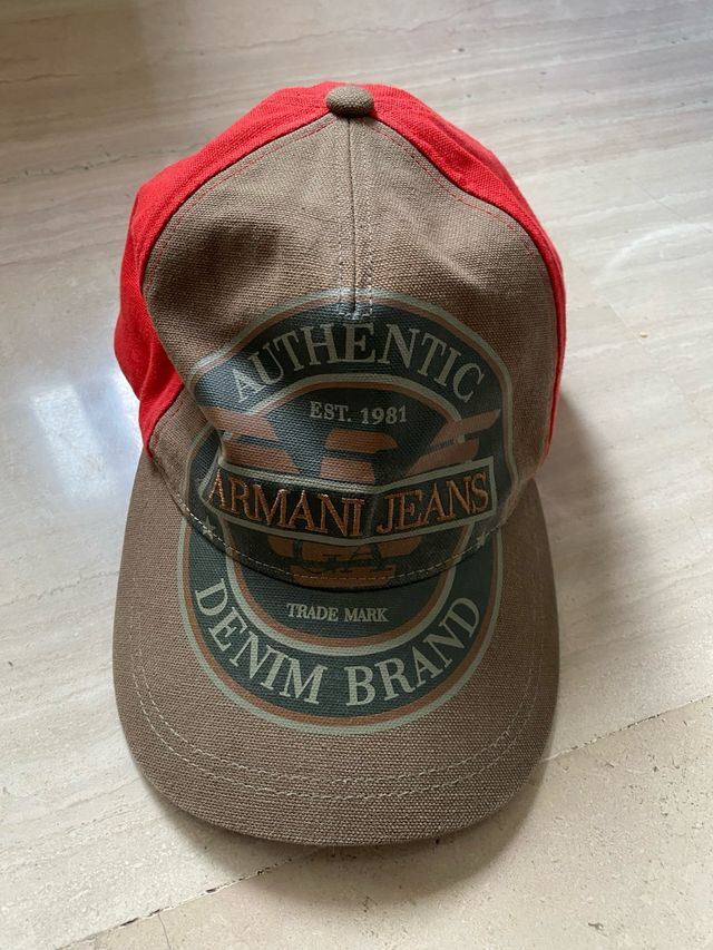 Gorra Armani Jeans Original Marrón y Roja