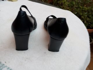 Zapatos de piel Sizzi negros