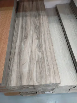Suelo laminado imitación madera