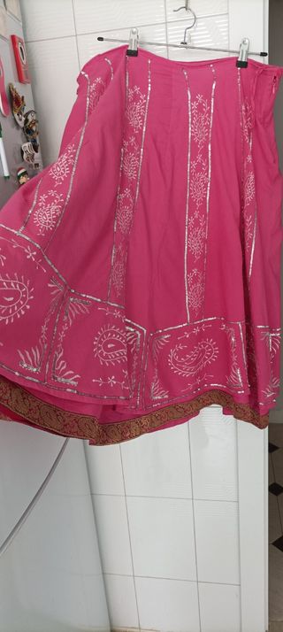 Falda fucsia