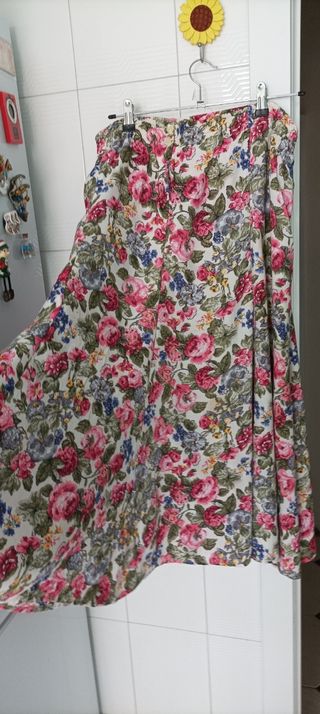 Falda larga estampada flores