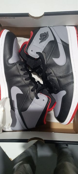 Nike Air Jordan Negro Gris Rojo