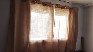 Cortinas de tela y yute color beige/marrón