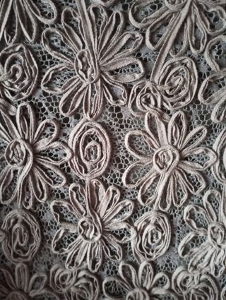 Vestido flores bordadas