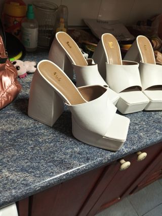 2 Pares Tacones Blancos Plataforma