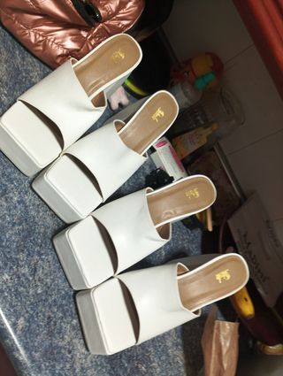 2 Pares Tacones Blancos Plataforma