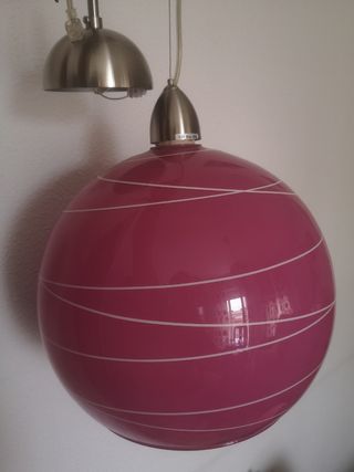 Lámpara Techo Globo Rosa 28cm
Largo 45 cm. 