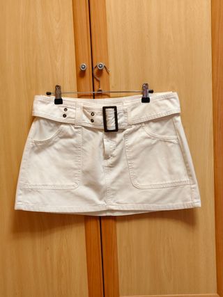 Falda mini blanca Stradivarius talla 38 mujer