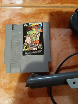 Nintendo NES 1985 Beige LEER