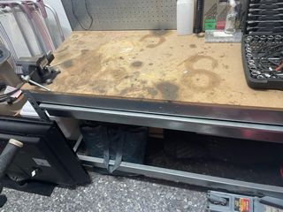 Banco de trabajo metálico con cajón y torno inincl