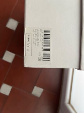 Zapatos Salón Uterqüe Piel Rojo T38