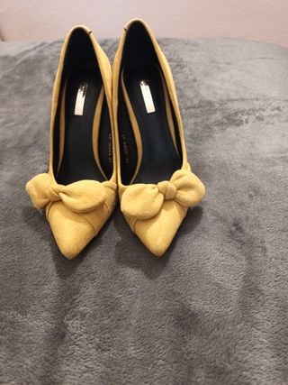 Zapatos de tacón amarillos talla 37