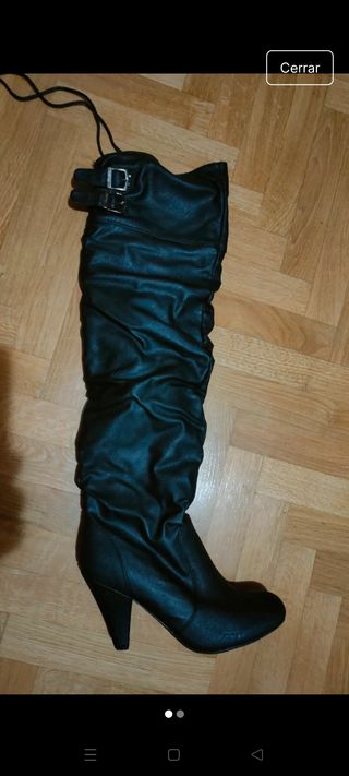 Botas altas Mustang negras
