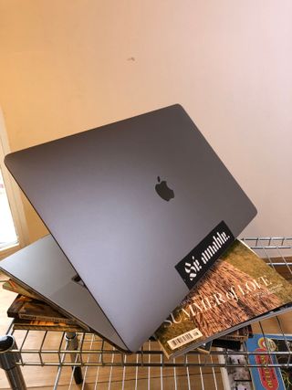 MacBook Pro 16 2019 i9 da 16 GB da 1 TB