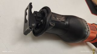 Sierra sable Black+Decker