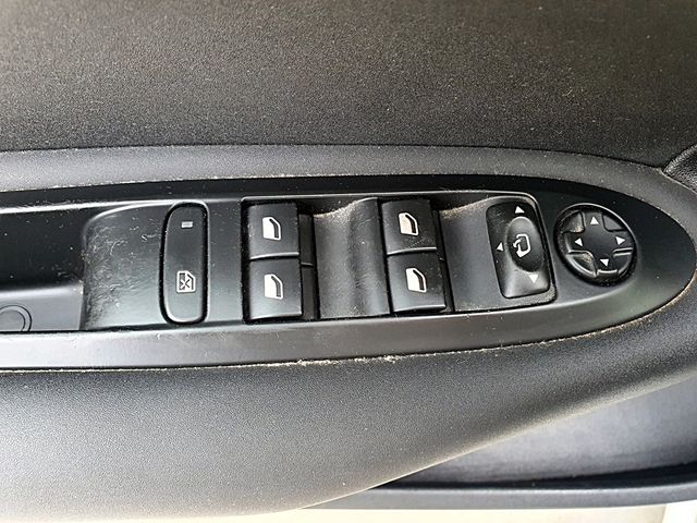 Citroen C4, Climatizador, sensores, bluetooth