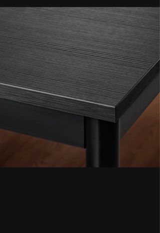 Mesa Comedor + 2 Sillas Negras