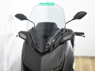 YAMAHA XMAX 125