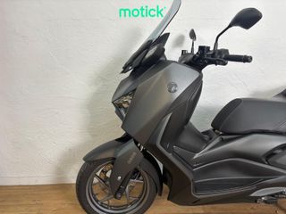 YAMAHA XMAX 125