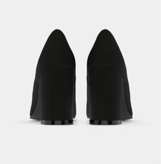 Zapatos marca Even&Odd de vestir negros.