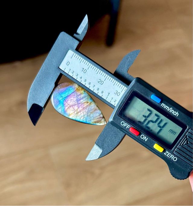 Labradorita azul y morada arcoiris exclusiva