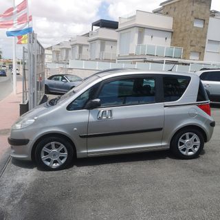 Peugeot 1007 1.4VTI AUTOMÁTICO Gasolina