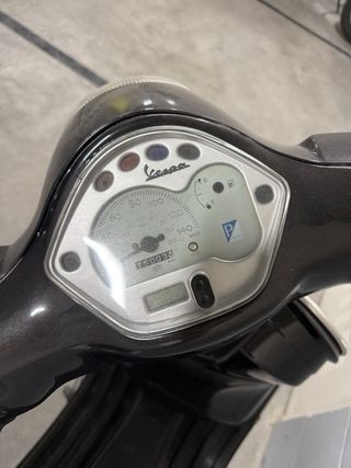 Moto vespa LX 125