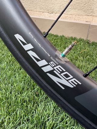 Megamo Pulse Elite Talla L Carbono Ruedas Zipp