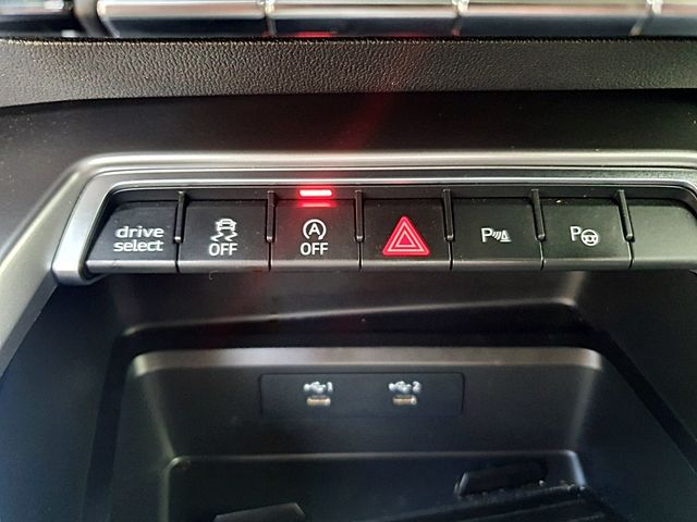 Audi A3, S line, CARPLAY, automatico, navegador